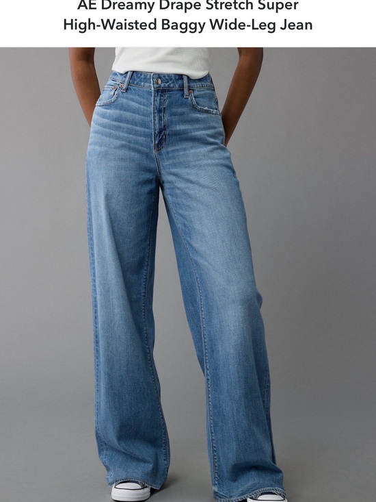 American Eagle Outfitters Denim - American Eagle High-Waisted Baggy Wide-Leg Jean - Blue